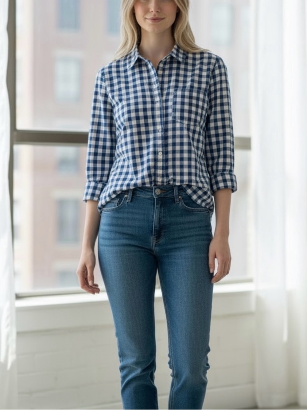 Gap Women’s 100% Cotton Blue White Gingham Plaid Button Up Shirt Size Medium